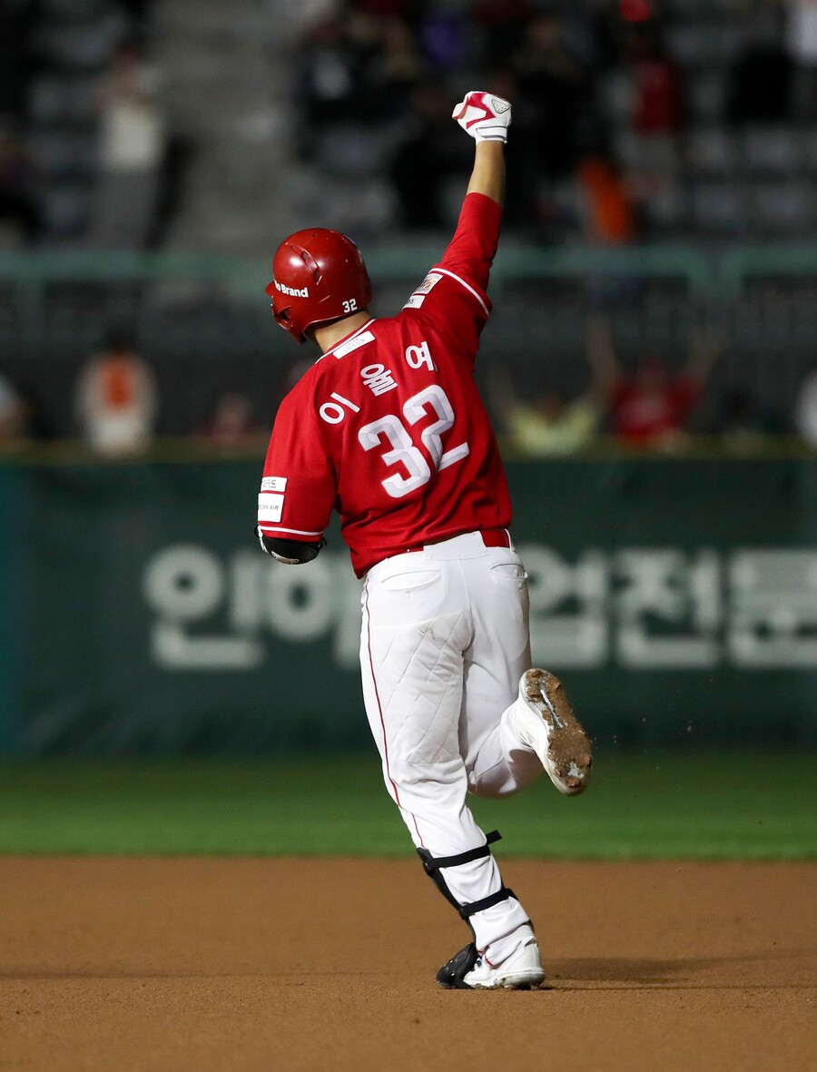 "하늘이 도왔습니다" 염경엽 감독도 인정한 기적의 1위…이게 왜 말이 안 되는 일이냐면