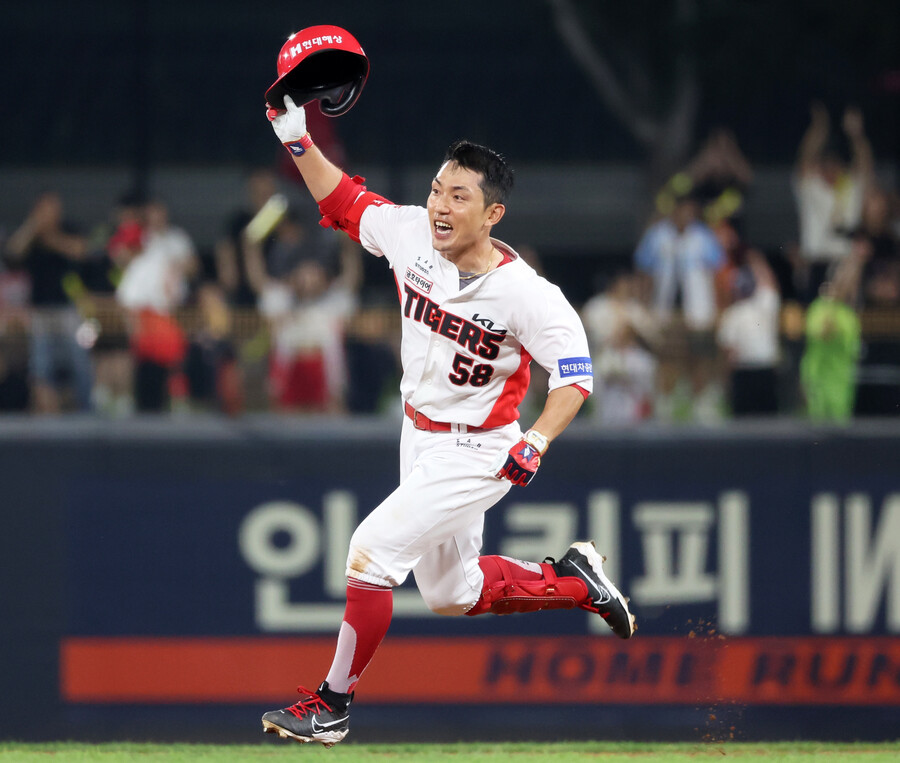 KBO 최초 200안타→'육성선수 신화' 서건창, 끝내 KIA서 방출됐다