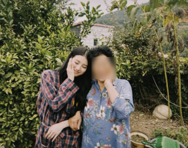 수지, 쏙 닮은 미모의 외할머니 공개…알고보니 촬영장 옆=외갓집