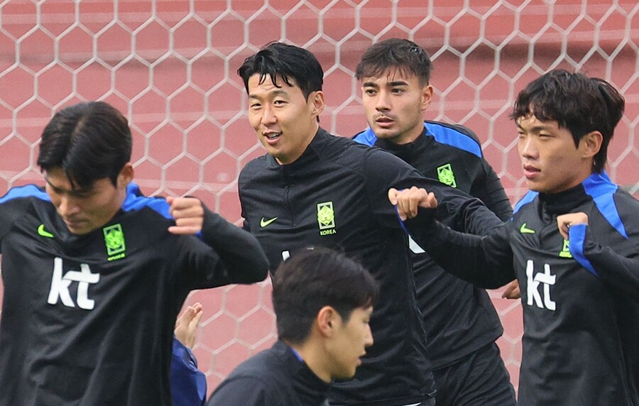 ▲ 10월에도 전력을 다듬어 나갈 대상이 정해졌다. 대한축구협회는 10월 10일 오후 8시 서울월드컵경기장에서 브라질과 맞붙고, 이어 14일에도 같은 시간, 장소에서 파라과이와 대결한다고 밝혔다. 9월 원정을 거쳐 펼쳐질 홍명보호의 판도 변화와 완성도를 국내에서 확인할 장으로 10월 브라질전이 점쳐진다. ⓒ 연합뉴스