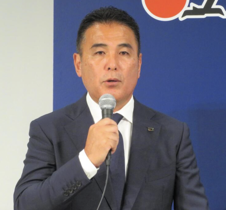 "수준 떨어지는 한국 축구 반면교사 삼아야" 망언 쏟았던 日축협 기술위원장, 비행기에서 아동 포르노 시청→JFA 계약 해지