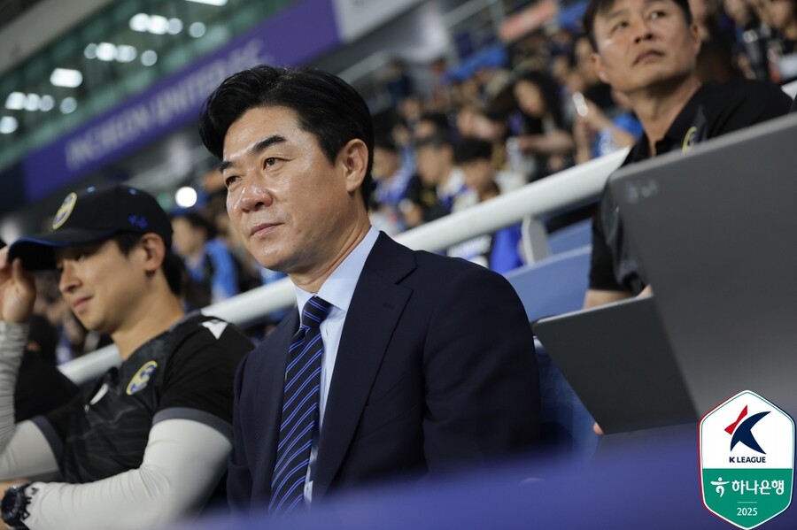 [SPO 현장] 'A매치 소집 요청 정중 거절' 무고사 벤치 시작 이유는? 윤정환 감독 "아무래도..."