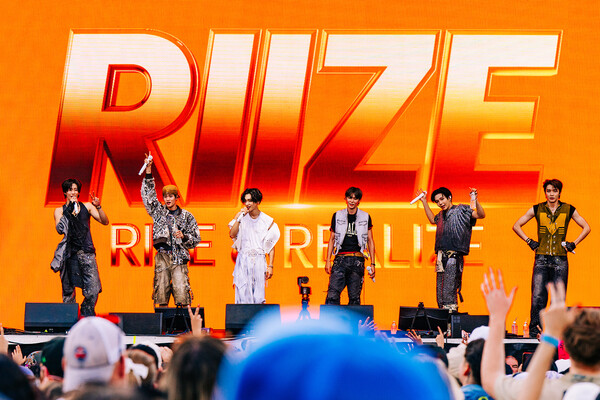 라이즈, 美'오스틴 시티 리미츠 뮤직 페스티벌' 접수…핸드마이크 라이브·퍼포먼스로 열기 최고조
