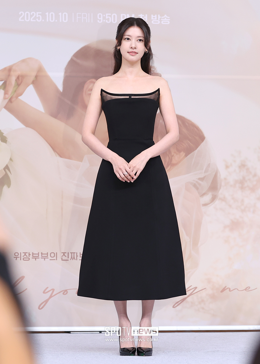 [포토S] 정소민, 살아 있는 인형