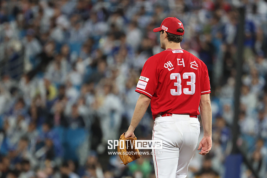 SSG 에이스는 한국에서 마지막 공을 던졌을까… 하필이면 이런 초라한 모습으로 퇴장 위기라니