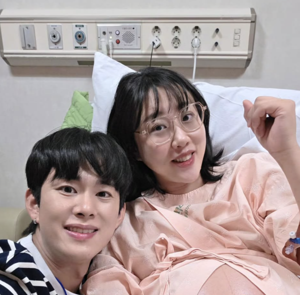 엔조이커플 임라라♥손민수, 쌍둥이 출산했다 "건강하게 태어나"[공식]
