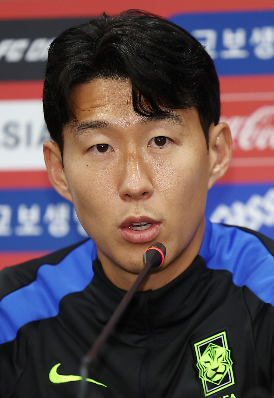 [SPO 현장] 손흥민이 직접 밝혔다! "제가 공부해고 고민해야" 스스로 절실하게 느낀 최적의 위치 문제...홍명보도 고심