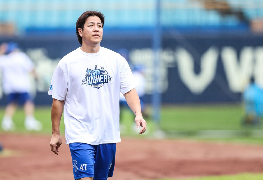 ▲ 삼성 라이온즈 포수 강민호가 포스트시즌 경기를 앞두고 훈련에 임하고 있다. ⓒ삼성 라이온즈