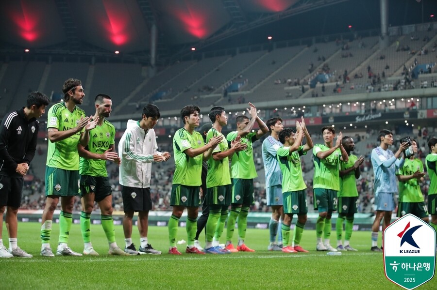 강등권에서 우승 초읽기 들어간 전북, 수원FC 상대로 한국 축구 최초 'V10' 원한다