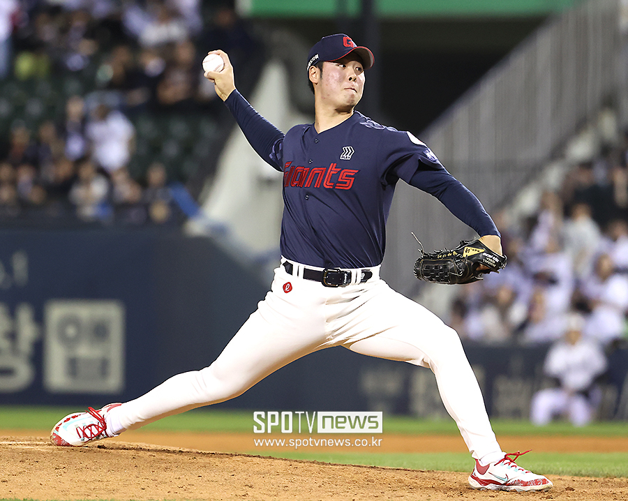 ▲ 팔꿈치 수술 이전까지 인상적인 구위를 보이며 투수로서의 성공 가능성을 내비친 전미르 ⓒ곽혜미 기자