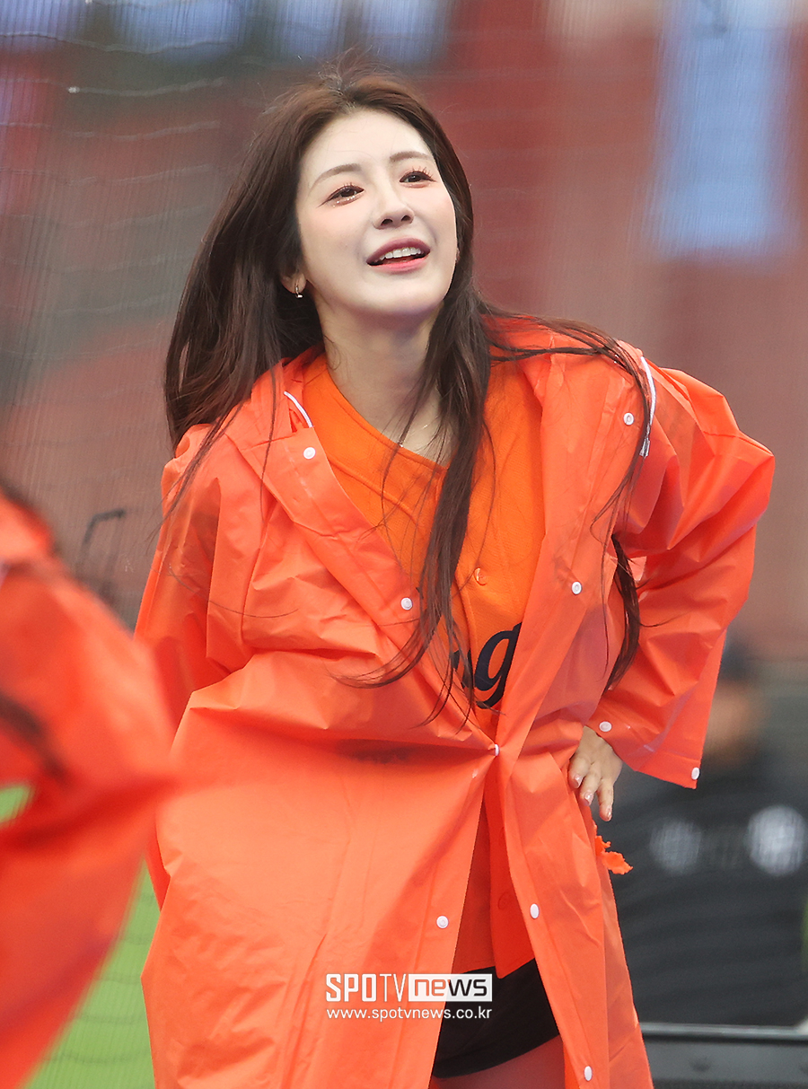 [포토S] 치어리더 김연정, '점점 더 예뻐져~'