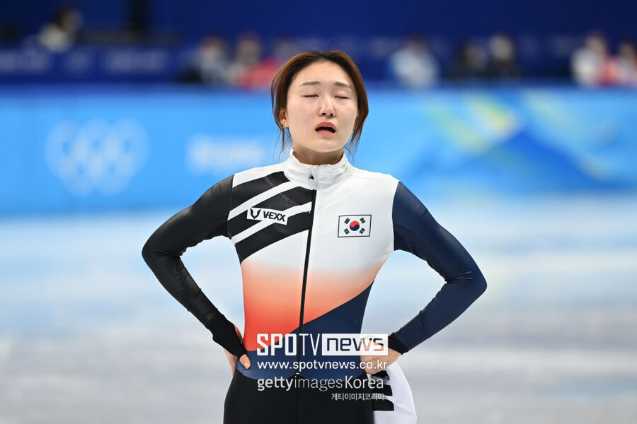 “韓 쇼트트랙 충격!" 최민정·김길리 모두 무너졌다…2000년생 괴물 역습에 '빙상 권력이동' 서막→올림픽 '0.02초 전쟁' 불붙었다