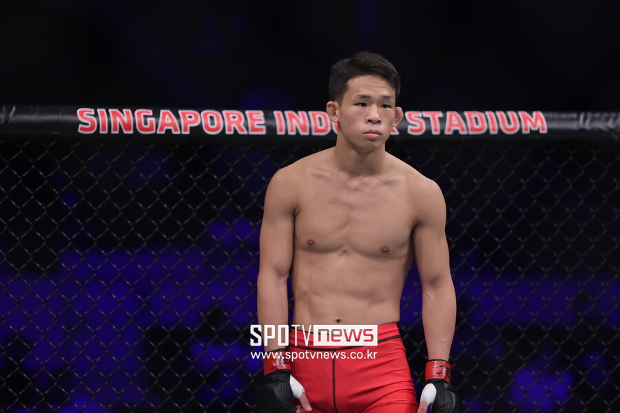 '코좀'처럼 UFC 랭커 꿈꿨지만…박현성, 데뷔 7년 만에 첫 연패→'맏형' 박준용 한국인 명예회복 예고