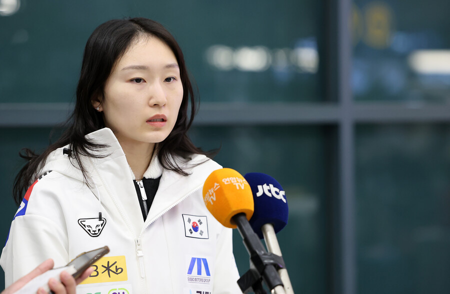 韓 굴욕 이례적 호들갑! 쇼트트랙 GOAT 최민정의 여유 "내년 올림픽 전까지 전술 시험 중" 그래도 金1 銀 3