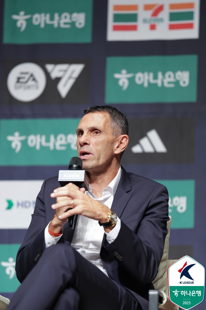 “징계도, 오심도…이제는 노 코멘트” 명장 포옛의 자부심 “전북 우승은 내 인생 최고의 성과”