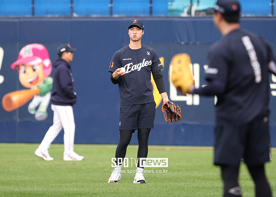 [포토S] 훈련하는 엄상백