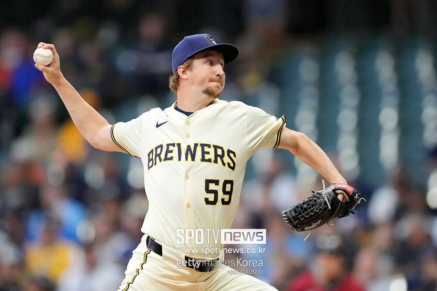 ▲ 몸 상태에 이상이 없는 만큼 페디는 한국 복귀보다는 미국에서 계속 도전을 이어 나갈 가능성이 크다