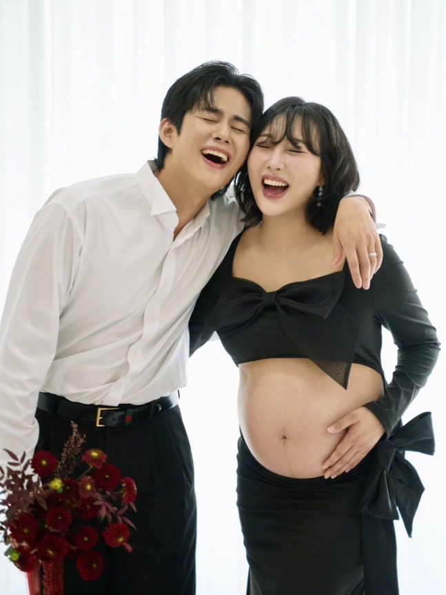 '쌍둥이 출산' 임라라, 돌연 중환자실 입원 "출혈 심해, 할 수 있는 것 기도밖에"