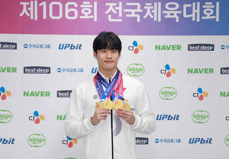 [전국체전 결산①] 신기록과 금빛 드라마…황선우·우상혁 등 스타들 빛났다