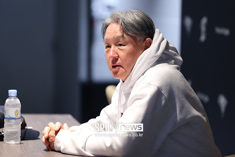 [포토S] 김경문 감독, "문동주는 안 나옵니다"