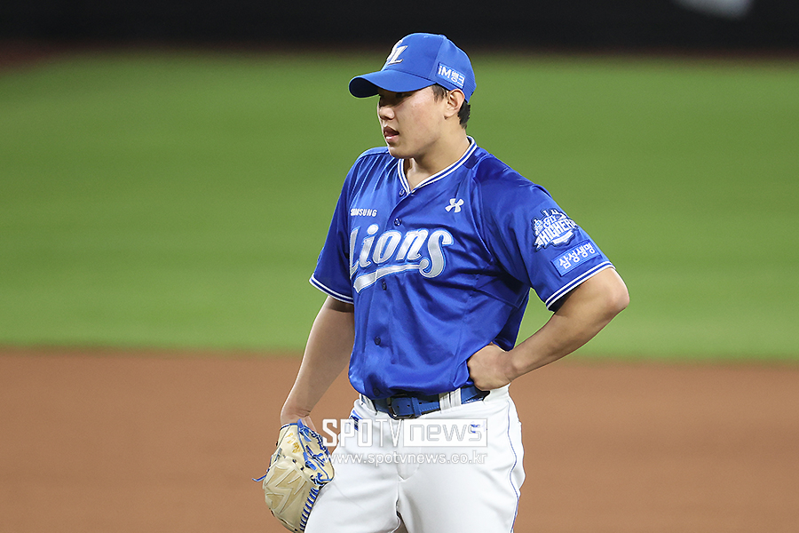[포토S] 배찬승, '무사 만루 위기'