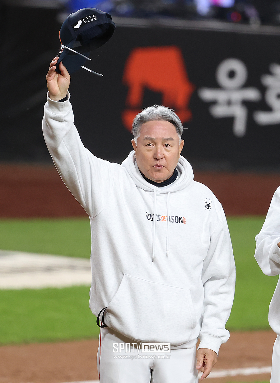 "문동주 다시 선발로, 김서현 더 믿겠다"…김경문 감독, KS 청사진 살짝 공개했다