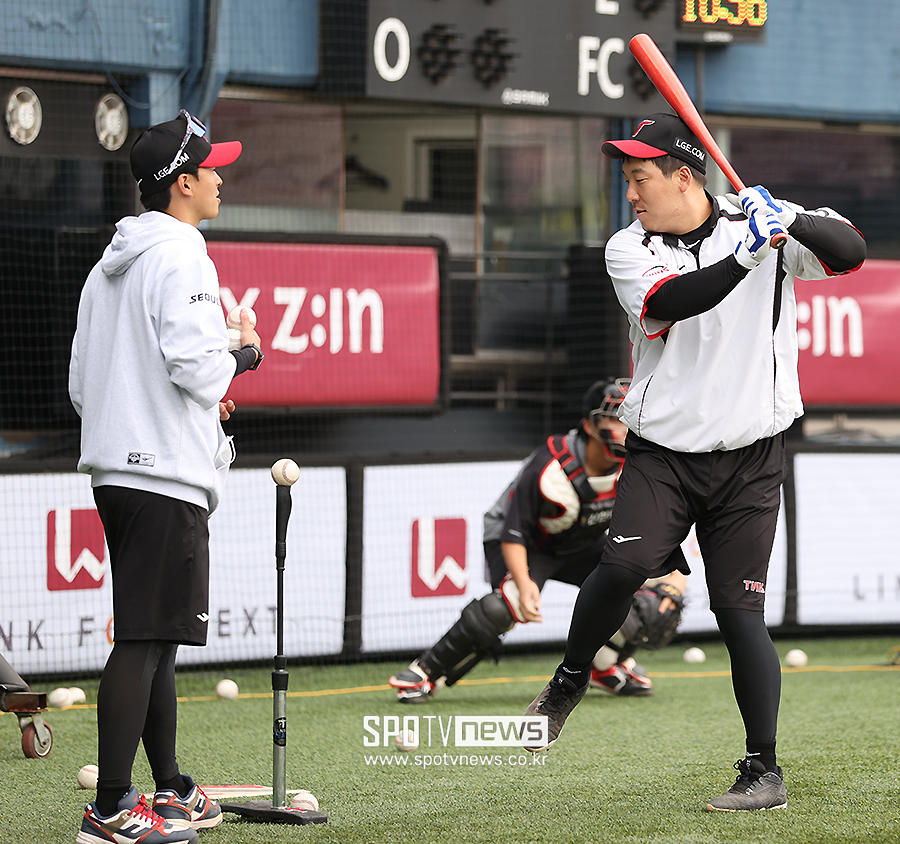 [포토S] 김현수, '1차전에서 홈런 날린다'