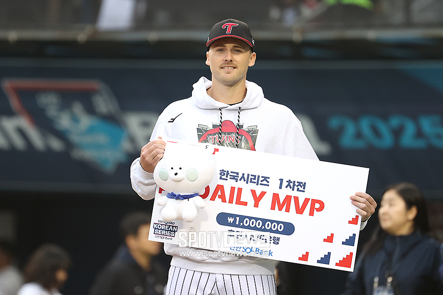 [포토S] 톨허스트, 한국시리즈 1차전 MVP