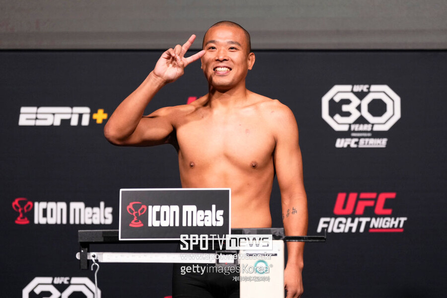 "한국인 용맹했다"…러시아 강자도 박준용 호평→UFC 역대 두 번째 10승 불발에도 "이런 파이터는 처음"