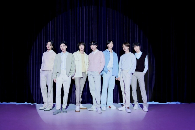 방탄소년단, 내년 3월 말 컴백→65회 월드투어? 하이브 주가 9% '껑충'