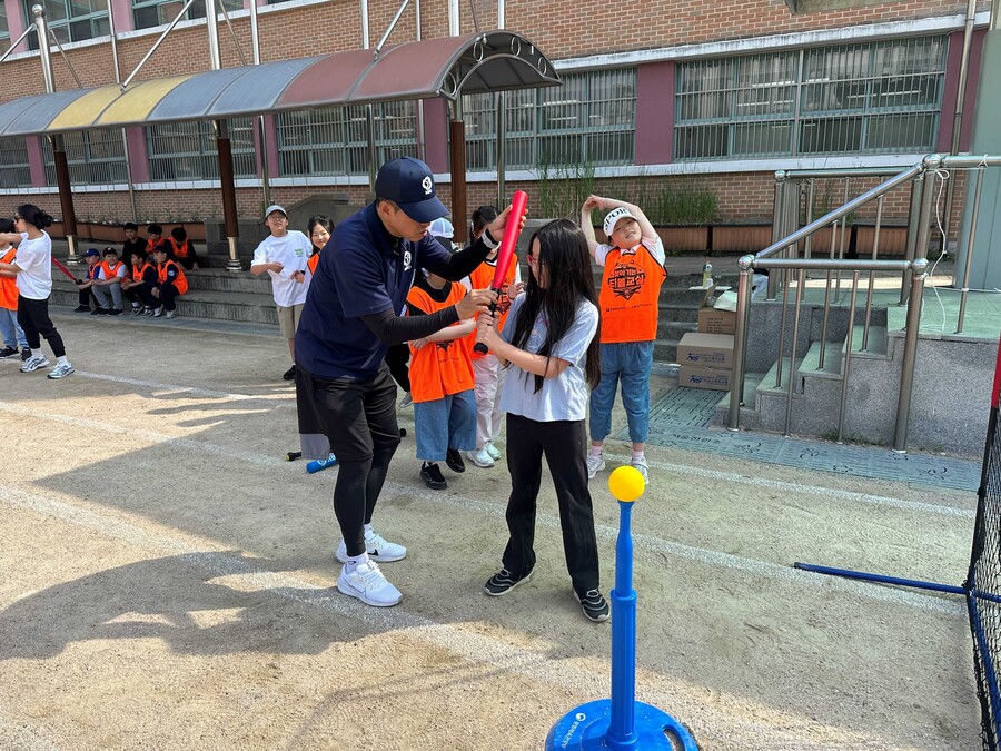 ▲ 2025 KBO 찾아가는 티볼교실 ⓒKBO