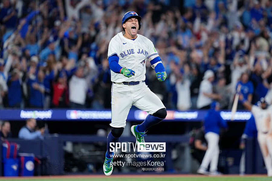 스프링어 부상에도 다저스 팬 야유, "다쳤을 때 야유는 옳지 않아" 일침, 로버츠 감독 생각은?