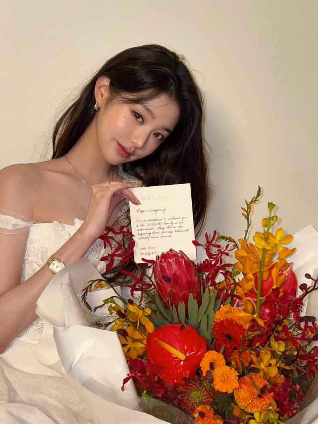 '결혼관' 밝혔던 장원영, 웨딩 화보 찍었나? 고혹적 미모 눈길