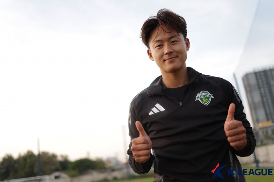 [단독] '韓 슈퍼스타' 이승우, 거하게 한턱 쐈다! 우승 도운 '언성 히어로'들에게 고가의 특별 선물 전달 '훈훈'