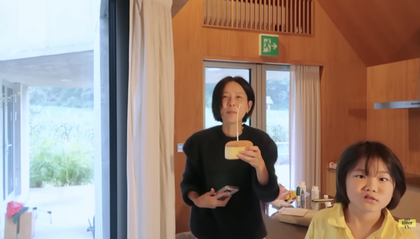 마이큐, 'My Wife'♥김나영 결혼 후 맞는 첫 생일에 로맨틱 서프라이즈