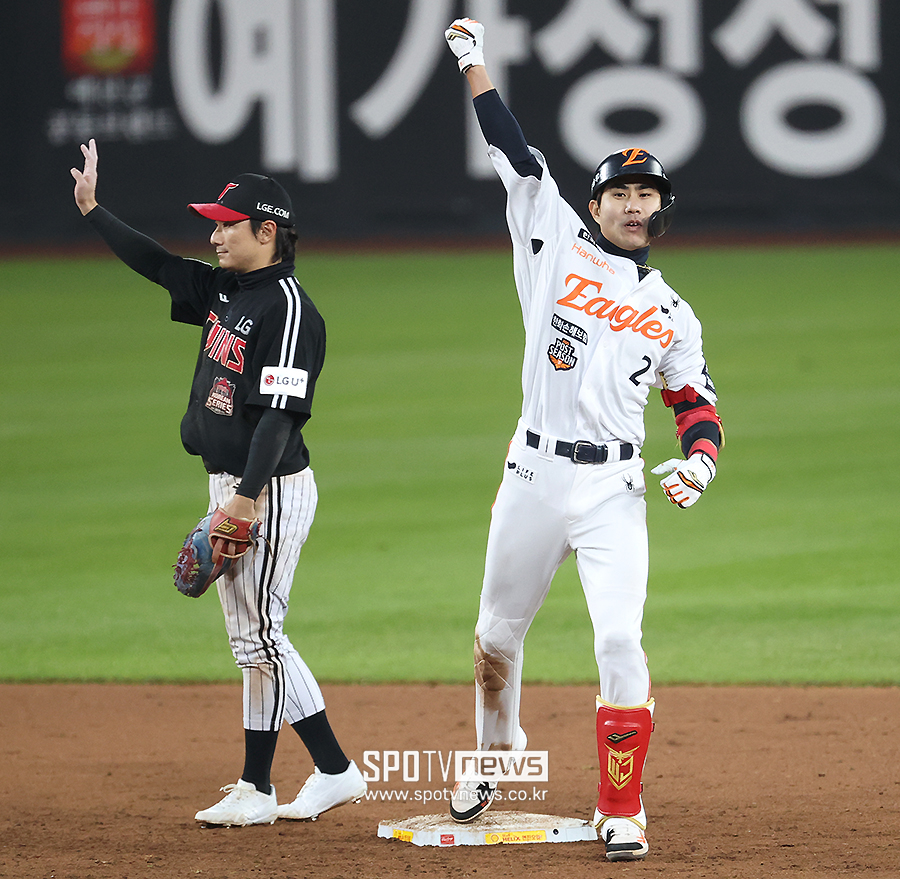 [포토S] 역전 2타점 적시타 날린 심우준