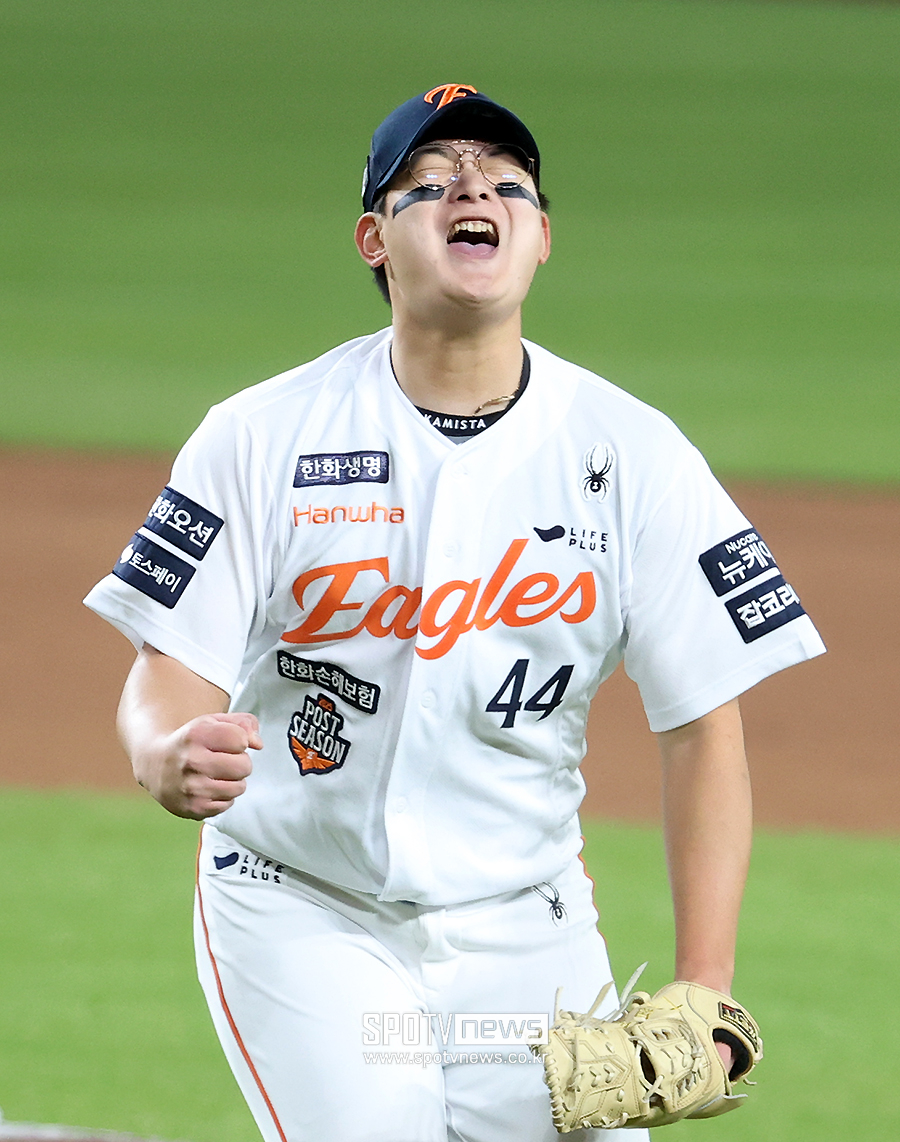 ▲ 폭투로 1점을 주기는 했지만 1.2이닝을 잘 버틴 김서현 ⓒ곽혜미 기자