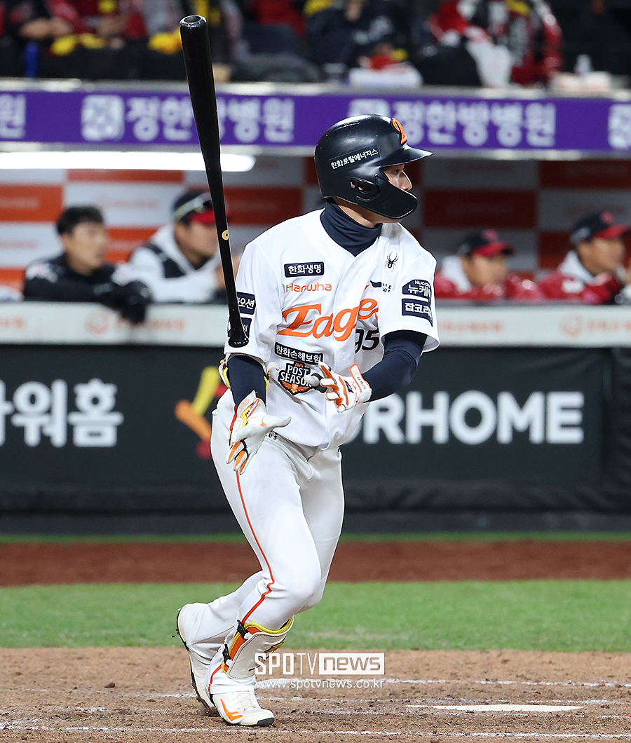 [포토S] 안타 날리는 황영묵