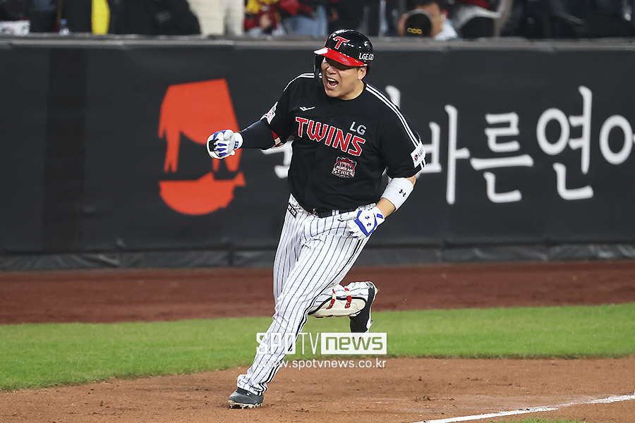 LG 우승 이래서 더 짜릿했다…4점 차 뒤집는 저력, 9회에도 따라붙는 집념의 우승