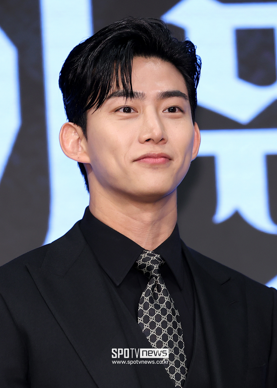'9년 열애' 옥택연, 내년 봄 결혼 발표…2PM 두 번째 유부남 된다[전문]