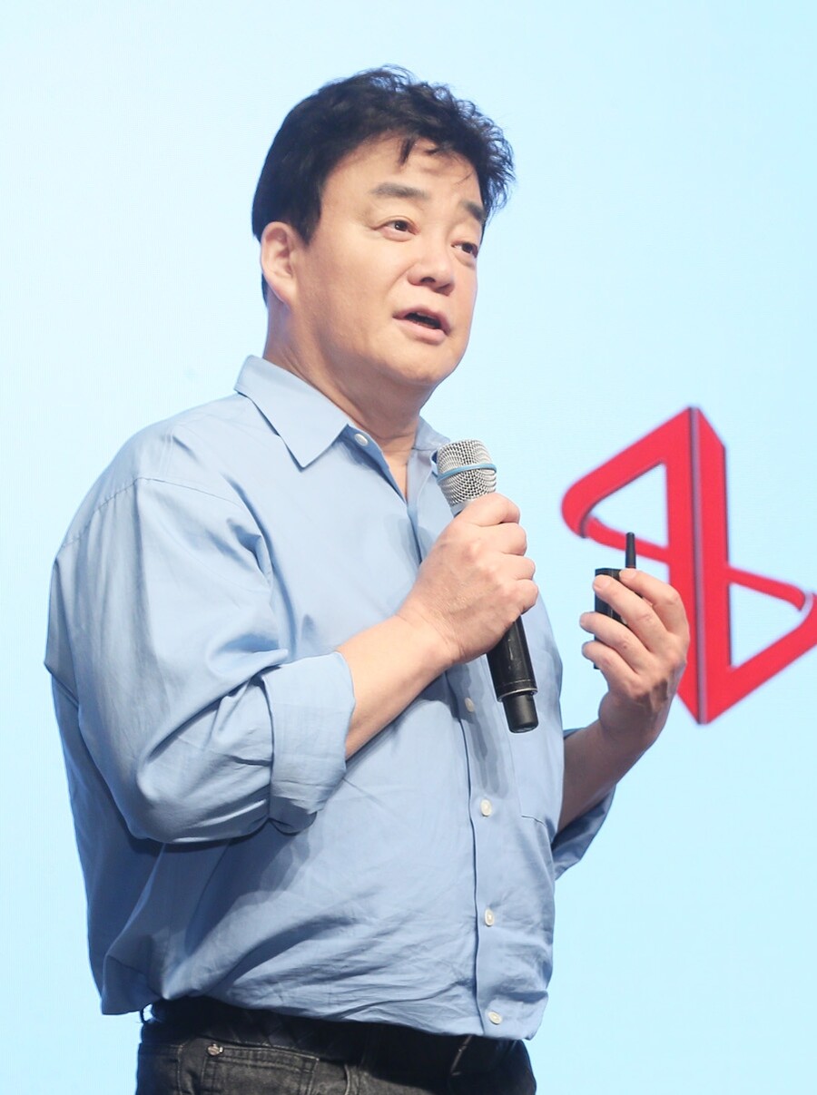'남극의 셰프' PD, 백종원 논란에 "심각하게 인지, 개인 요리쇼 아니다"