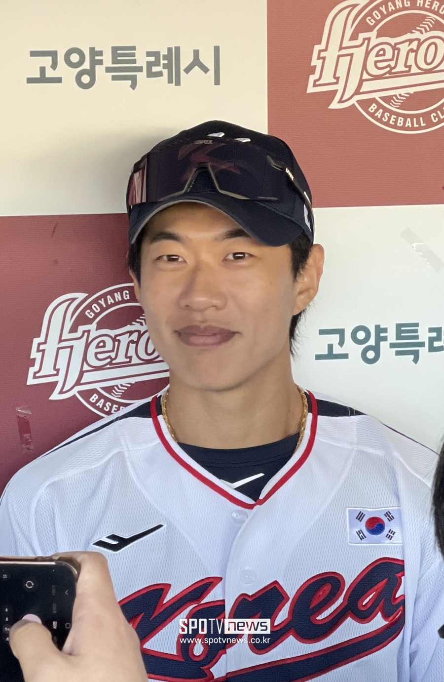 국가대표가 아직은 어색한 사이? 송성문이 있잖아 "애들이 입을 너무 안 열어서"
