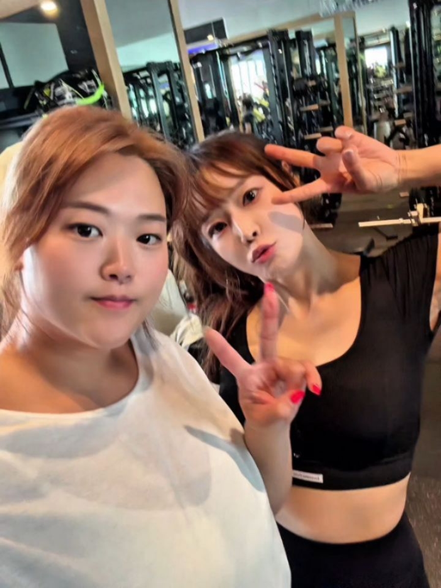 '불화설' 수지, 시누이 미나와 화해했다…"언니랑 밥 먹으러 왔다"