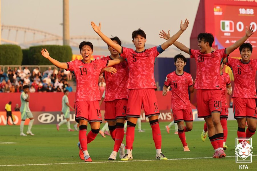 [현장 REVIEW] 세계 무대 통했다! 한국, 멕시코 2-1 꺾고 ‘월드컵 첫 승’ 신고…한 해 월반 남이안 ‘짜릿 결승골’