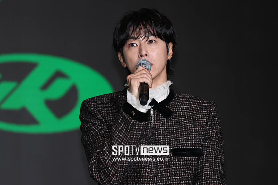 [포토S] 인사말 하는 유노윤호