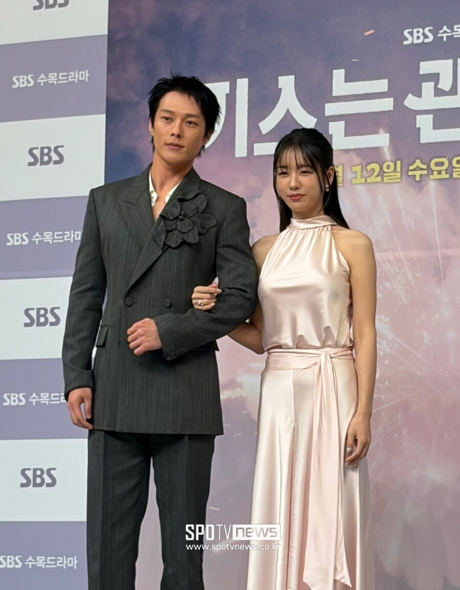 '키스는 괜히 해서' 안은진 "장기용과 로코 위해 열심히 관리, 긴장 늦추지 않아"