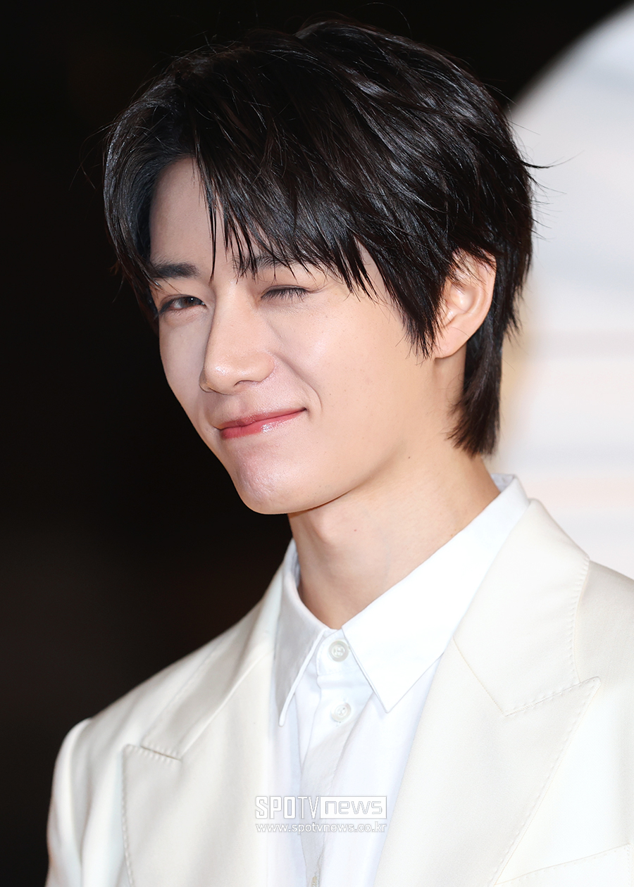 [포토S] TXT 범규, '윙크는 잘 못해요'