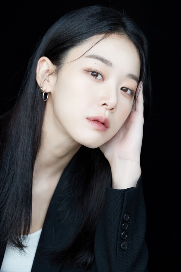이주명, 재벌가 숨겨진 인물 된다…'신입사원 강회장'서 새로운 매력발산