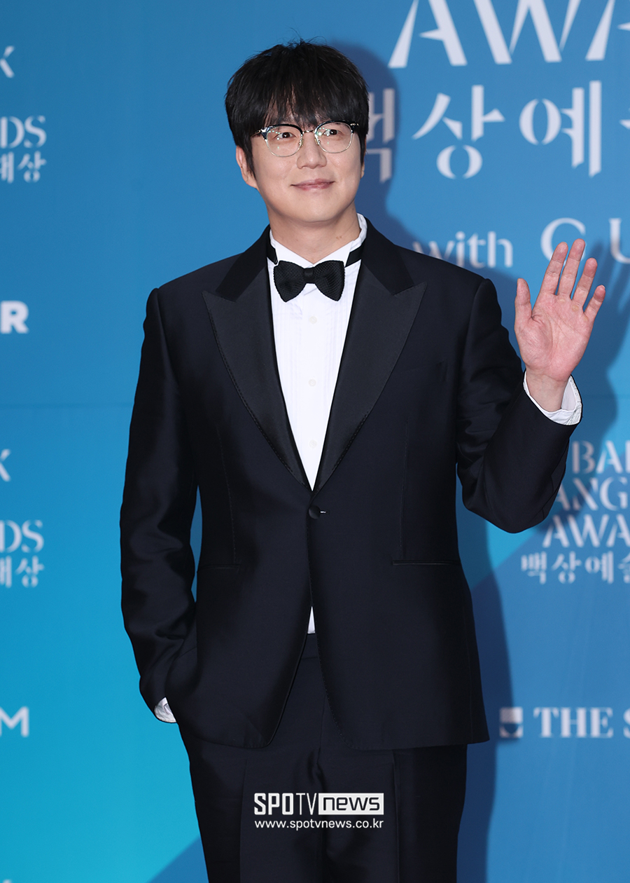 성시경, '먹을텐데' 사칭 사기 피해 사비로 보상했다…업주 미담 공개 "시련 이겨내길"