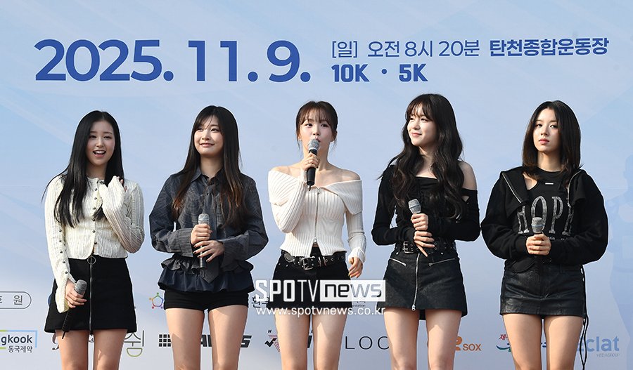 [포토S] 우아, 블루런 마라톤 축하 무대